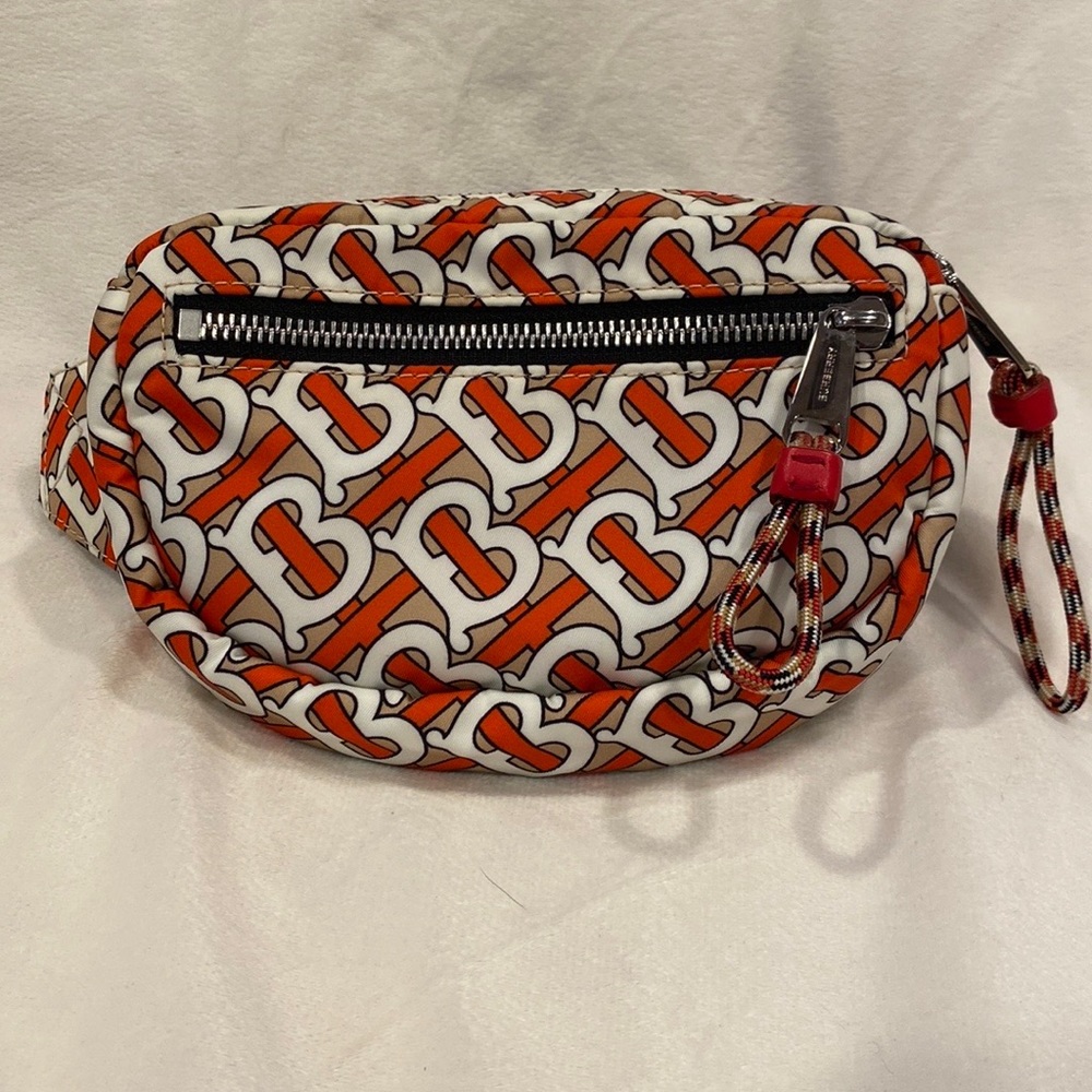 Burberry Small Cannon Bum Bag. It’s still in very good condition.